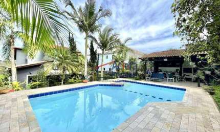 Cond Euroville - 4 dorms / 2 sts, linda, vista, lareira, piscina, gourmet!