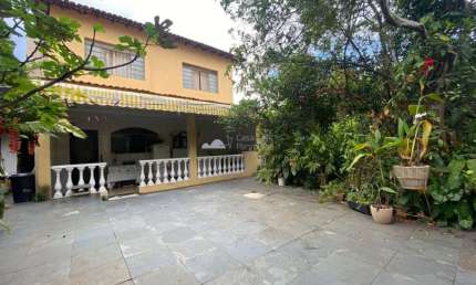 Casa com 5 quartos à venda na Santa Amélia, Belo Horizonte  por R$ 1.500.000