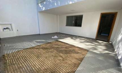 Casa com 3 quartos à venda na Santa Amélia, Belo Horizonte  por R$ 699.000