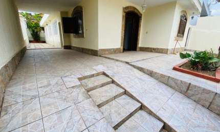Casa com 4 quartos à venda em Itapoã, Belo Horizonte  por R$ 950.000