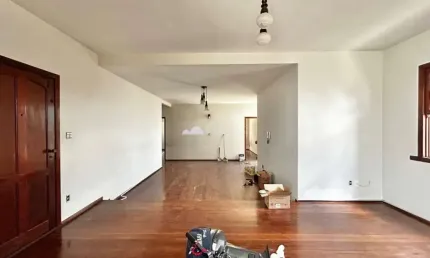 Casa com 4 quartos à venda em São João Batista, Belo Horizonte  por R$ 900.000