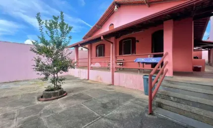 Casa com 3 quartos à venda no Jardim Leblon, Belo Horizonte  por R$ 860.000