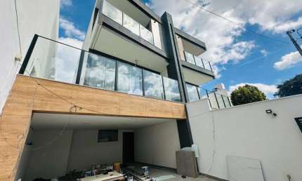 Casa com 3 quartos à venda no Planalto, Belo Horizonte  por R$ 1.290.000