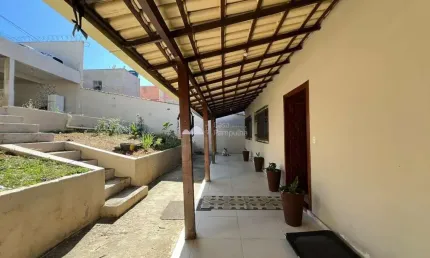 Casa com 3 quartos à venda na santa mônica, belo horizonte  por r$ 700.000
