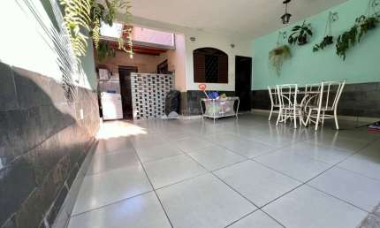 Casa com 3 quartos à venda no Planalto, Belo Horizonte  por R$ 650.000