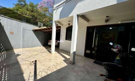 Casa com 3 quartos à venda na Santa Amélia, Belo Horizonte  por R$ 699.000