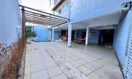 Casa com 4 quartos à venda na Juliana, Belo Horizonte  por R$ 900.000