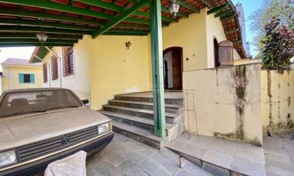 Casa com 3 quartos à venda no Aeroporto, Belo Horizonte  por R$ 1.100.000