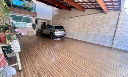 Casa com 4 quartos à venda na Santa Amélia, Belo Horizonte  por R$ 989.000