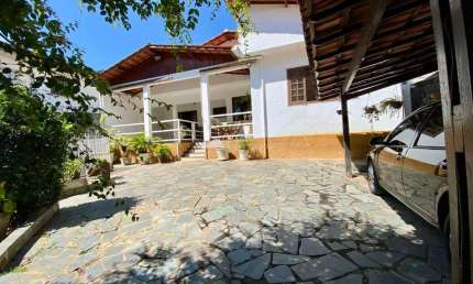 Casa com 3 quartos à venda em Itapoã, Belo Horizonte  por R$ 950.000