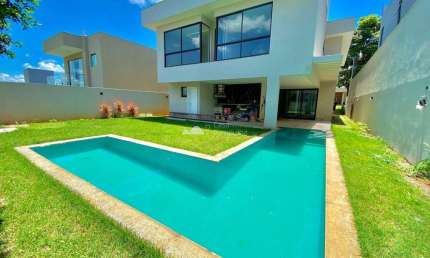 Casa em condomínio fechado com 4 quartos à venda no Residencial Park I, Vespasiano  por R$ 2.500.000