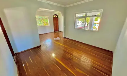 Casa com 4 quartos à venda na santa amélia, belo horizonte  por r$ 866.000