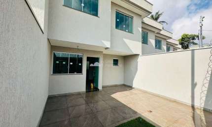 Casa com 3 quartos à venda na Candelária, Belo Horizonte  por R$ 550.000