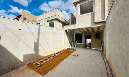 Casa com 3 quartos à venda na Santa Amélia, Belo Horizonte  por R$ 969.000