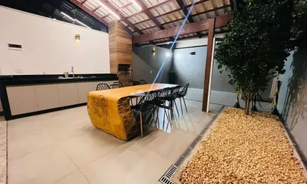 Casa com 3 quartos à venda na Santa Mônica, Belo Horizonte  por R$ 905.000