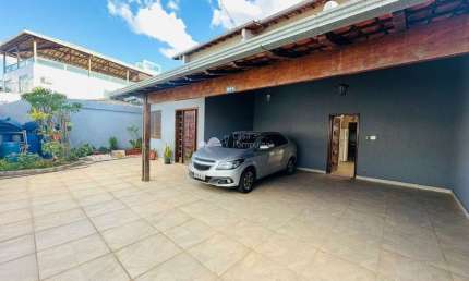 Casa com 3 quartos à venda na Santa Mônica, Belo Horizonte  por R$ 998.000