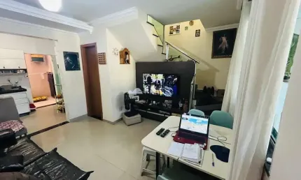 Casa com 3 quartos à venda em São João Batista, Belo Horizonte  por R$ 450.000