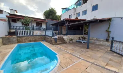 Casa com 2 quartos à venda no Jardim Leblon, Belo Horizonte  por R$ 730.000