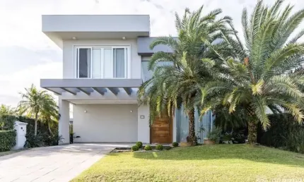 Casa em condomínio fechado com 4 quartos à venda no Centro, Xangri-Lá  por R$ 3.700.000