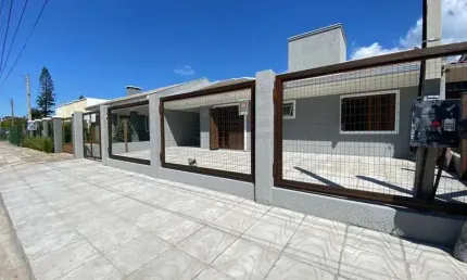 Casa com 4 quartos à venda em Noiva Do Mar, Xangri-Lá  por R$ 750.000