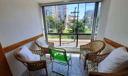 Apartamento de 02 dormitórios + dependência de empregada