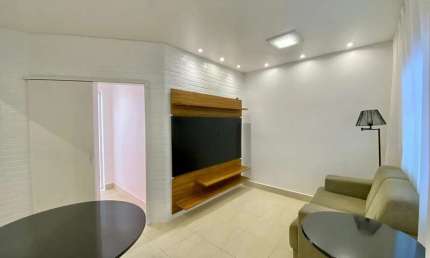 Apartamento de 02 dormitórios, sendo 01 suíte com closet que pode ser transformado em mais 01 dormitório