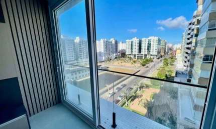 Apartamento de 02 dormitórios com vista liberada para o mar