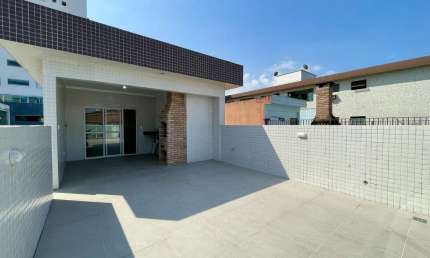 Imóvel de alto padrão à venda em Santos-SP: Casa com 3 suítes, 4 salas, 5 banheiros e 185m² no bairro Campo Grande.