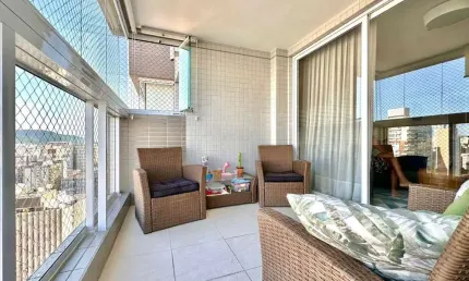 Apartamento à venda no Gonzaga, Santos-SP: 2 quartos, 2 suítes, 1 sala, 2 banheiros, 2 vagas, 82m² de área. Aproveite!