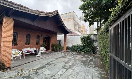 Imperdível: Casa à venda em São Vicente-SP, Vila Valença! 3 quartos, 1 suíte, 2 salas, 3 banheiros, 3 vagas, 192m².