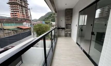 Casa à venda na Vila Belmiro, Santos-SP: 3 quartos, 3 suítes, 2 salas, 4 banheiros, 2 vagas, 114,64m². Venha conferir!