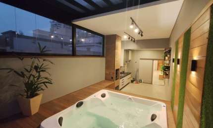 Cobertura de Luxo à Venda em Santos-SP, 3 Quartos, 1 Suíte, 3 Vagas na Pompéia - 191m² de Pura Elegância!