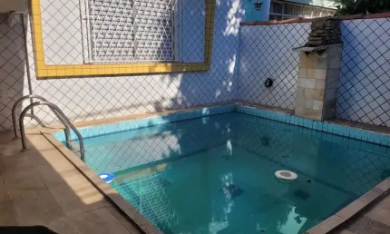 Casa para Venda em Santos-SP: 2 Quartos, 1 Sala, 2 Banheiros e 1 Vaga de Garagem no Bairro Aparecida - 75,00 m² de Área!