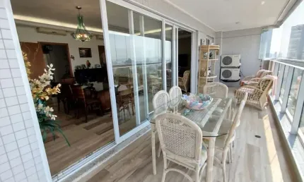 Apartamento à venda na Aparecida, Santos-SP: 4 quartos, 3 suítes, 1 sala, 5 banheiros, 3 vagas de garagem, 167m². Venha conferir!