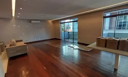 Apartamento Exclusivo no Boqueirão - 4 Quartos, 2 Suítes, 2 Salas, 5 Banheiros, 4 Vagas de Garagem - 294m² de Conforto e Privacidade!