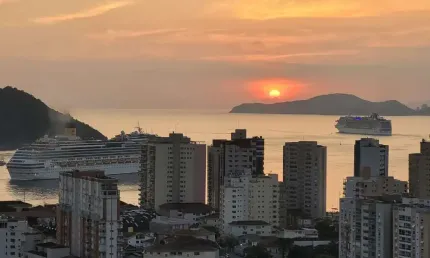 Apartamento à venda na ponta da praia em santos-sp: 2 quartos, 1 suíte, sala ampla, 2 banheiros, 2 vagas de garagem. venha conhecer!