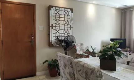 Apartamento à venda em Santos-SP, Vila Mathias: 2 quartos, 1 sala, 1 banheiro, 1 vaga de garagem, 84m² de área.