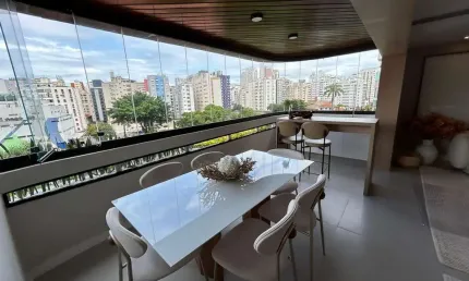 Espetacular Apartamento de Luxo no Boqueirão - Santos/SP: 4 Quartos, 4 Suítes, 3 Salas, Varanda Gourmet, 5 Banheiros, 2 Vagas, 240 m²!