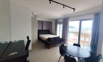 Apartamento à venda em Santos-SP, no Boqueirão: 1 quarto, 1 banheiro, 1 vaga de garagem, 45m². Venha conferir!