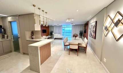 Apartamento de Luxo à Venda em Santos-SP, no Gonzaga! 3 Quartos, 1 Suíte, 2 Salas, 2 Banheiros, 1 Vaga, 147m². Venha Conferir!