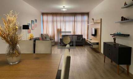 Apartamento à venda em Santos-SP, no Gonzaga: 3 quartos, 1 suíte, 2 salas, 3 banheiros, 1 vaga, 180m². Aproveite!