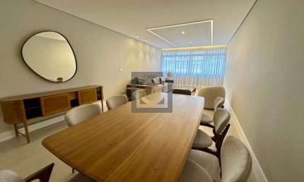 Imperdível! Apartamento de Luxo à Venda no Gonzaga, Santos-SP: 3 Quartos, 3 Suítes, 2 Salas, 4 Banheiros e 180 m². Agende sua visita!