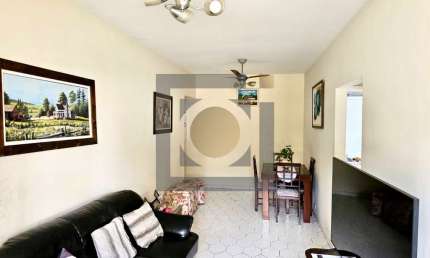 Apartamento a venda com 2 quartos em prédio com lazer na Vila Belmiro em Santos!