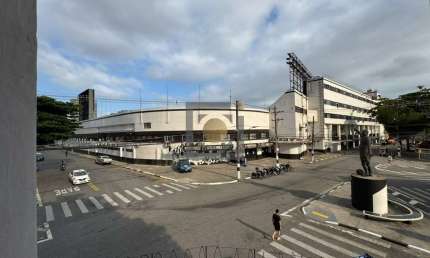 Terreno Comercial de 200m² na Vila Belmiro, Santos-SP: Oportunidade Única de Investimento!