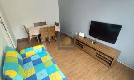 Apartamento à venda em Santos-SP, no bairro Gonzaga, com 1 quarto, 1 sala, 1 banheiro, 1 vaga de garagem e 51 m² de área.