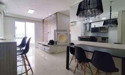 Apartamento à venda em Santos-SP, Marapé: 2 quartos, 1 suíte, sala, banheiro, 1 vaga, 62m². Imperdível oportunidade!