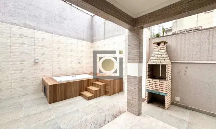 Imperdível! Casa à venda em Santos-SP, Boqueirão: 3 quartos, 2 suítes, 2 salas, 2 vagas de garagem. Jacuzzi e churrasqueira.