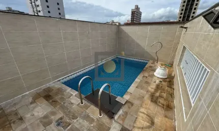 Imperdível: Casa à venda em Santos-SP, Bairro Macuco. 3 quartos, 2 suítes, 3 salas, 5 banheiros, 1 vaga, 250m² de área.