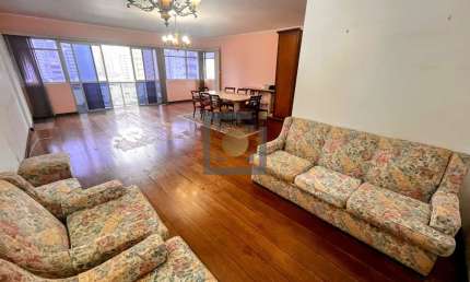 Apartamento com 4 quartos e 2 suítes no Embaré, Santos-SP - 186m² e 2 vagas!