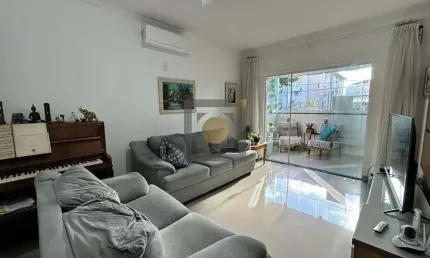 Imperdível! Casa à venda em Santos-SP, na Ponta da Praia, com 3 quartos, 1 suíte, 1 sala, 2 banheiros e 2 vagas de garagem